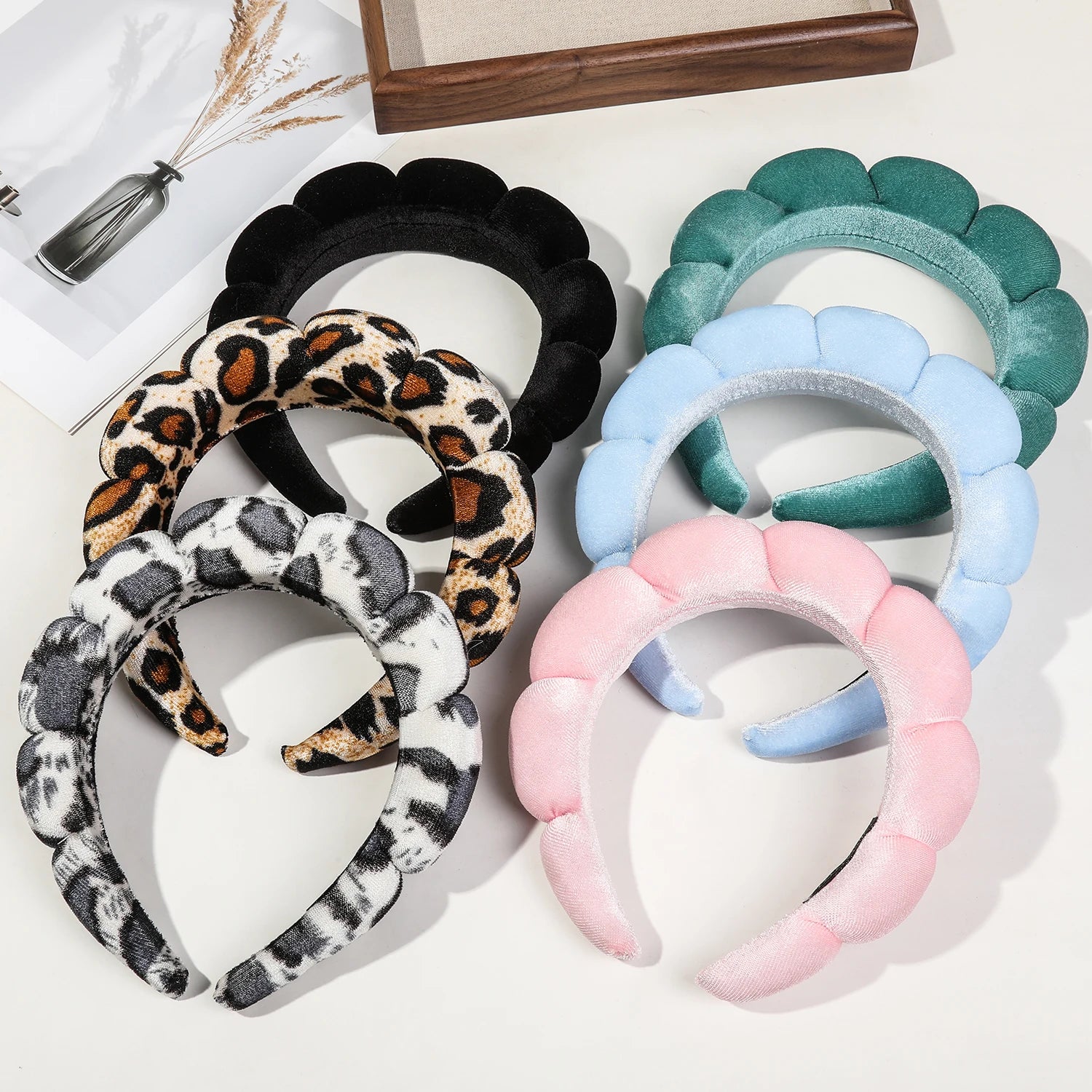 1 Pcs Spa Headband for Washing Face,No-Slip Leopard Sponge Makeup Skincare Hair Band for Women Girl Puffy Padded Headwear